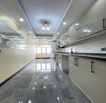 Beylikdüzünde Metrobüse 3 Dakika Geniş 3+1 Satılık Daire