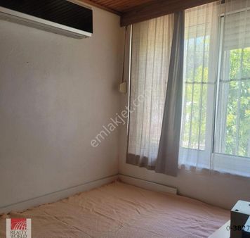 **bodrum Eskiçeşmede Marinaya 5 Dk Uzaklık Da Satılık Tribleks Müstakil Bina**