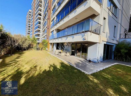 Bahçeşehir Konakları Satılık 6+1 Bahçe Dubleksi Emsalsiz