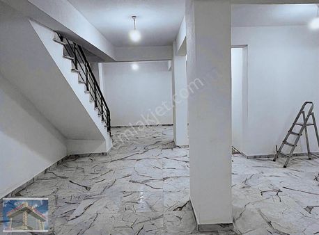 Satılık Sümerde 213 Metrekare Depolu Dükkan