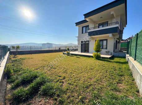 Körkün'de 3 Katlı Geniş Bahçeli Sitenin En Şık 4+1 Lüks Villası