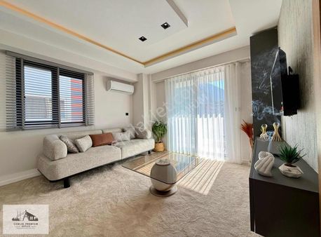 Üniversiteye Yürüme Mesafesinde Satılık Lüks Eşyalı Daireler