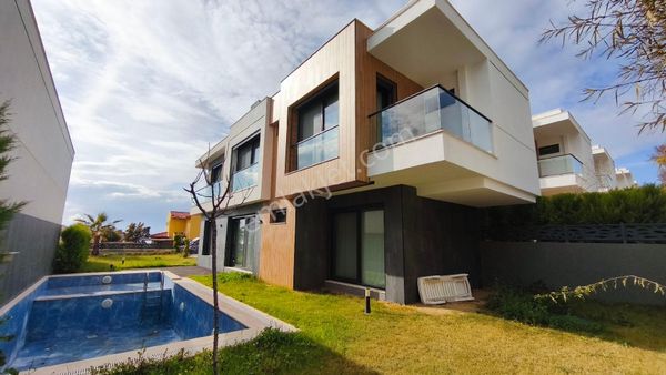 Soğucak Ta Müstakil Deniz Manzaralı Havuzlu 4+1 Villa