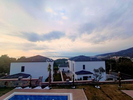 Didim Akbük'te Satılık Ultra Lüks Villa 4+1 Full Deniz Manzaralı