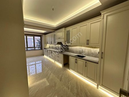 Hanedan Gyo'dan Milli Egemenlik Blvr. Satılık 3.5+1 Lüks Daire