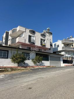 Aziz Emlak’tan Korukent’te Satılık Üç Katlı Altı Dükkan Üstteki Daireler 4 + 1 Bağımsız Mutfak