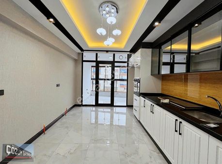 Çözüm Fırsatları Devam Ediyor.sıfır 4+1 Full Yapılı İskanlı