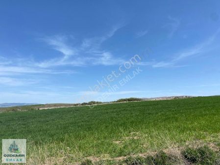 Özdemir Den Kıbrıs Köyün De Konut İmarlı 150m2 Daire Getirili