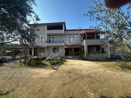 Hacıbey Mahallesinde Şehirin Dibinde Üç Katlı Villa