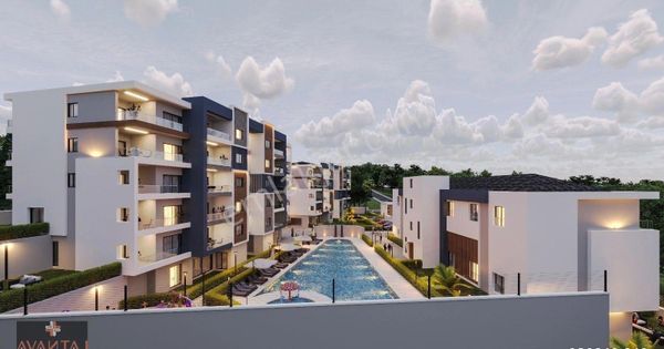 Kuşadası Merkezde Havuzlu & Sauna’lı Doğalgazlı Sitede Vadeli Ödemeyle 1+1 2+1 3+1 Daire Seçenekleri