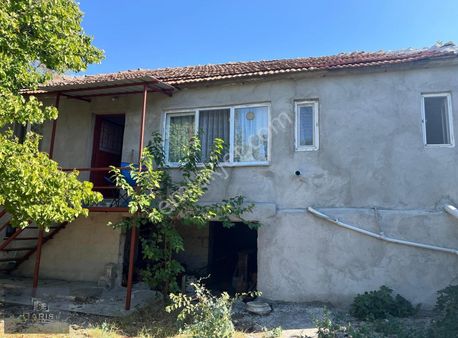 Çanakkale Ezine Akköy'de Satılık Müstakil Köy Evi