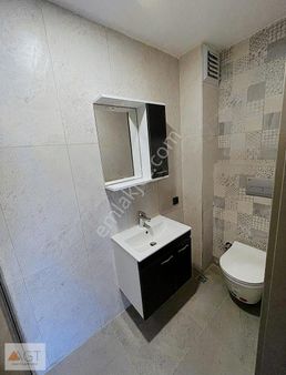 Agt'den Çengelköy Hasbahçe Evlerinde 120m2 2+1 Satılık Konut