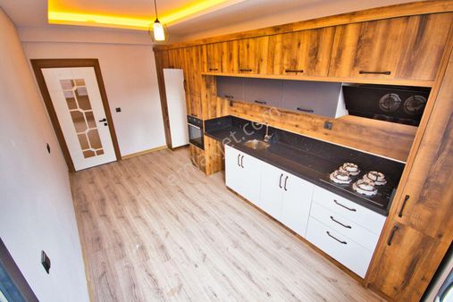 Aktif'ten Akçay'da Satılık Mükemmel Konum, Şık Tasarım 4+1 Dublex