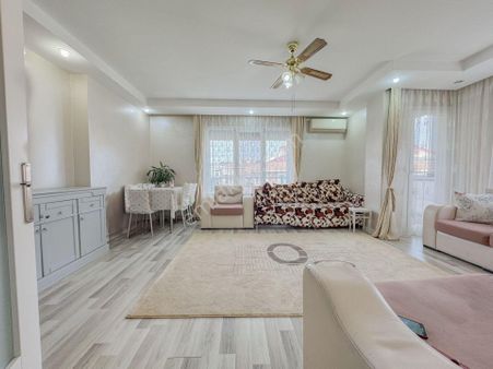 Şirinevler Merkezde Lüks 3+2 Yeni Binada Dubleks Daire