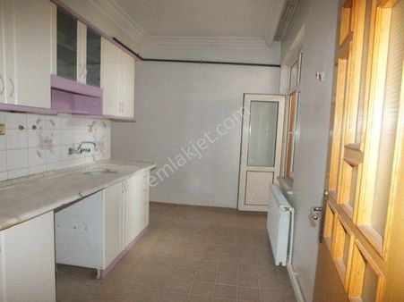 Karaman Sekiçeşme Mahallesi 3.kat 100 M2 2+1 Satılık Daire