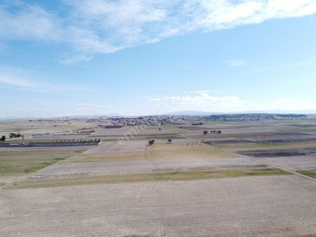 Afyonkarahisar Evciler Gökçek Köy Yakını 6461m2 Tek Tapu Tarla