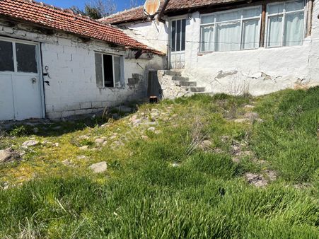 Yukarıkırıklar Mahallesi Merkeze Yakın Köy Evi