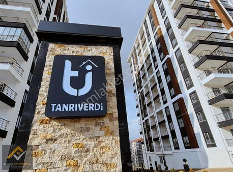 Çağdaş Gayrimenkul'den Grand Tower'da Satılık 3+1 Lüks Daire