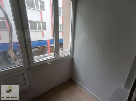 Yıldırım Emlak'tan Çarşı Merkezde Bagimsiz Salonlu 3+1 Daire