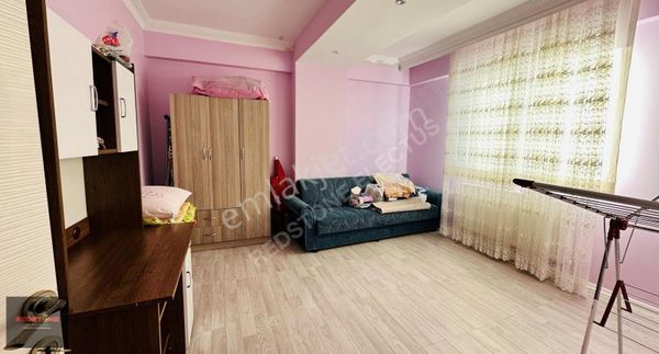 Redstone'dan Alipaşada Satılık 2+1 Daire 8 Yıllık Bulvar Cepheli