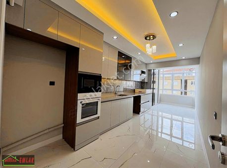 Barış Mahallesinde İçi Full Yapılı 3+1 Daire