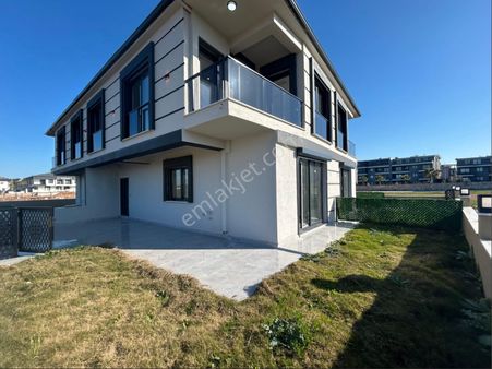 Didim Hisarda 3+1 Genil Bahçeli Villa