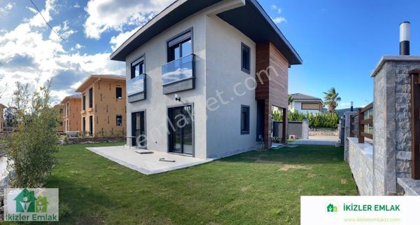 Seferihisar Doğanbey'de Satılık Sıfır 3+1 Lüks Villa