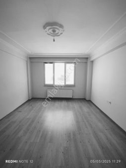 Yıldıztepe Mahallesinde Arakat 2+1 Kombili Daire