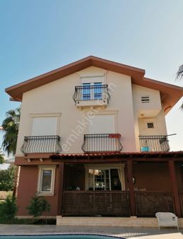 Antalya Belek'te 4+1 Site İçerisinde Ortak Havuzlu Yatırımlık Satılık Villa