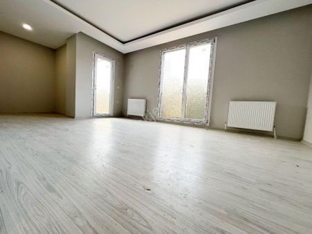 Sultanbeyli Necip Fazıl Mahallesindde Kurtköye Havaalanına Aydosa Komşu2+1