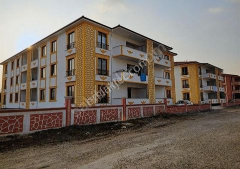 Akyazı Nur Emlaktan Yunus Emre M.h 145m2 3+1 Oda 2 Ci Kat Cok Gü