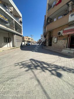 İbrahim Tatlıses ( Bulvarı ) Dükkan Üstü 3 Katlı Ev Acil Satılık