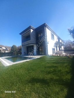 Akçay Kızılkeçilide Harika Konumda İçinde Lüks Doğa İçinde Villa Takaslı