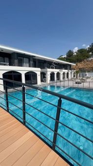 Kuşadası Kuştur Mevkiinde Sahile 380mt Mesafede 1+1 55m2 Daire