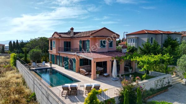 Alaçatı Gayrimenkulden Çeşme Ovacık'ta Full Deniz Manzaralı Malikane