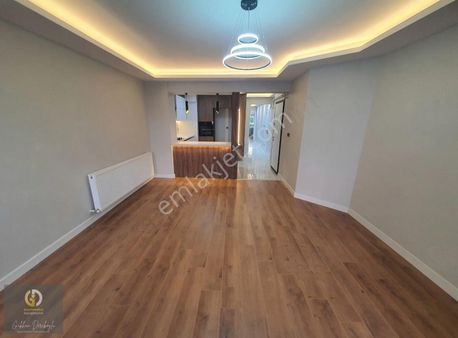 Aksoy Mahallesinde Full Tadilatlı Satılık 3+1 Bahçeli Daire