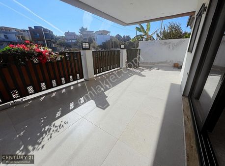 Seferihisar'da Ultra Lüks Satılık Müstakil Yazlık