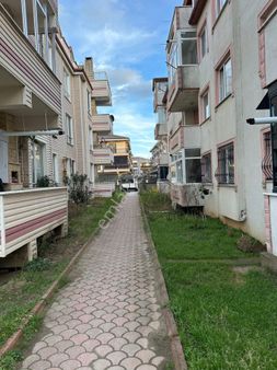 Denize Sıfır Site İçinde 2+1 Bahçeli Satılık Daire