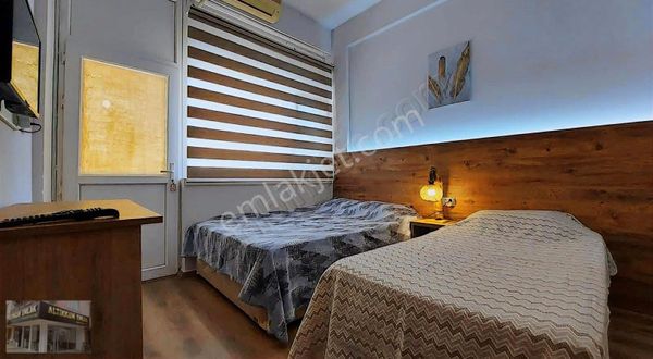 Sarımdaklı'da Çarşı İçinde Plaja 50m 3 Apart Oda Eşyalı Satılık