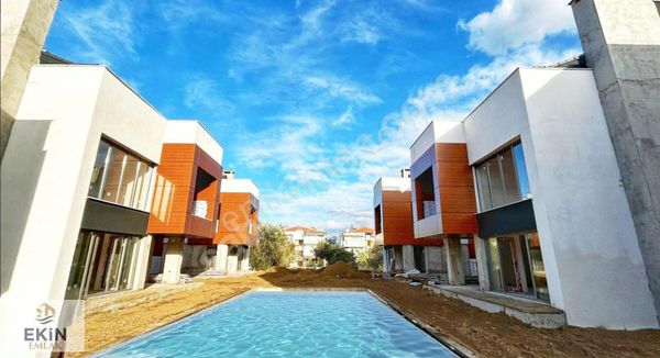 Yüksek Kredili Özel Mimarili 4+1 Müstakil Villa