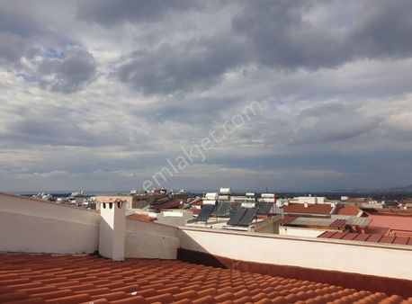 Davutlar Merkezde Deniz Manzaralı Ön Cephe 3+1 Çatı Dublex