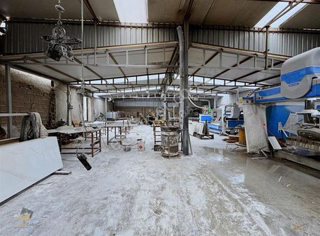 Altıncaba'dan Karatay Şehir Parkında 800 M² Açık-kapalı Depo