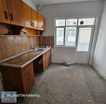 Toros Emlak'tan Paşakapı Cad. Dükkan Üstü Satıık 3+1 Daire