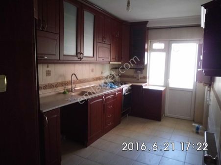 Çorlu Eski Salı Pazarı Dört Yol Ağzında Satılık Daire P.no:2120 M