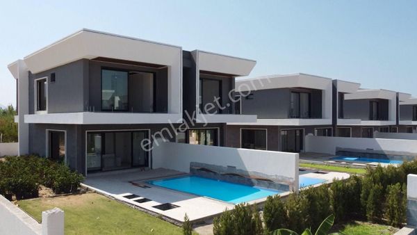 Davutlar'da Özel Havuzlu, Bahçeli,akıllı Sistem 3+1 Villa