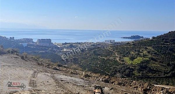 Menderes Özdere'de Deniz Manzaralı Key Emlaktan Satılık Bahçeler