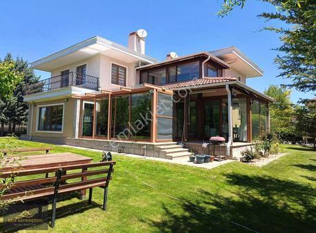 Ballıkpınarda Site İçinde 5+1 Muhteşem Villa