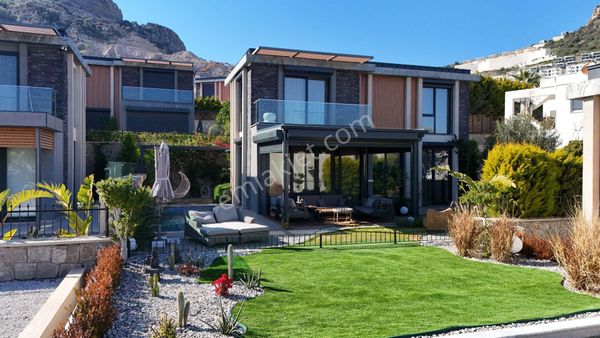 Gündoğan Merkezde, Müstakil Modern Villa