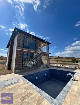 İznik Derbentte Full Göl Manzaralı Sıfır Lüks Havuzlu Villa