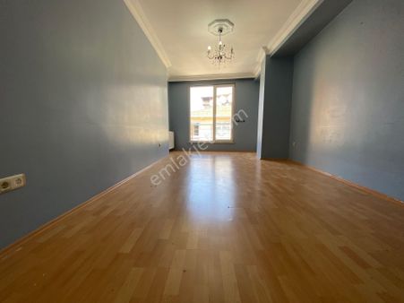 Avrupa Emlaktan Cumhuriyet Mh 150m²4+2 Tek Tapu Dublex,kapıları Ayrı 2 Kiracılı,13 Yıllık,asansörlü